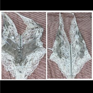 Starline Halter tie top Lace up front Lace up back Deep V front & open back EUC.